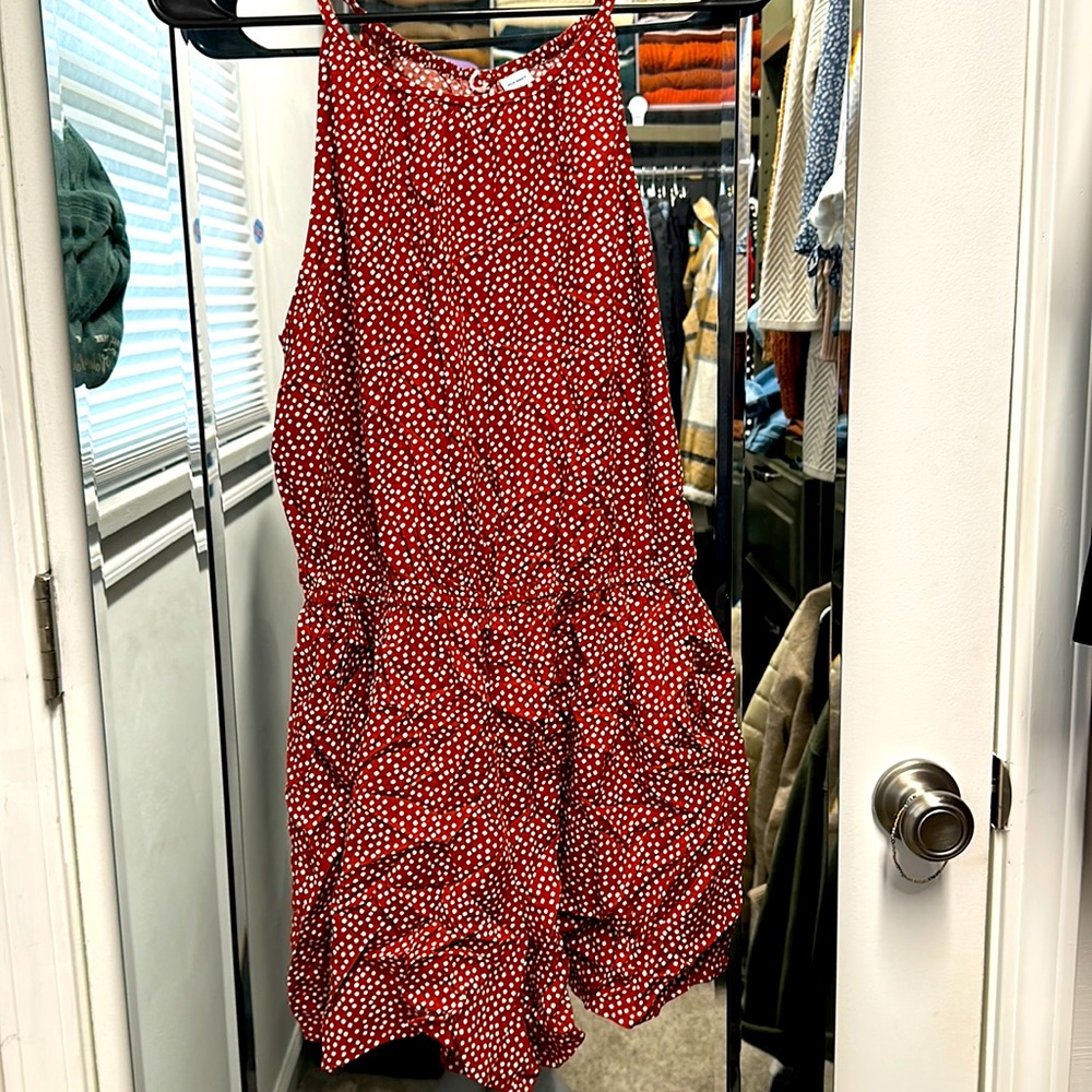 Old Navy NWT HAS POCKETS orange and white romper size S